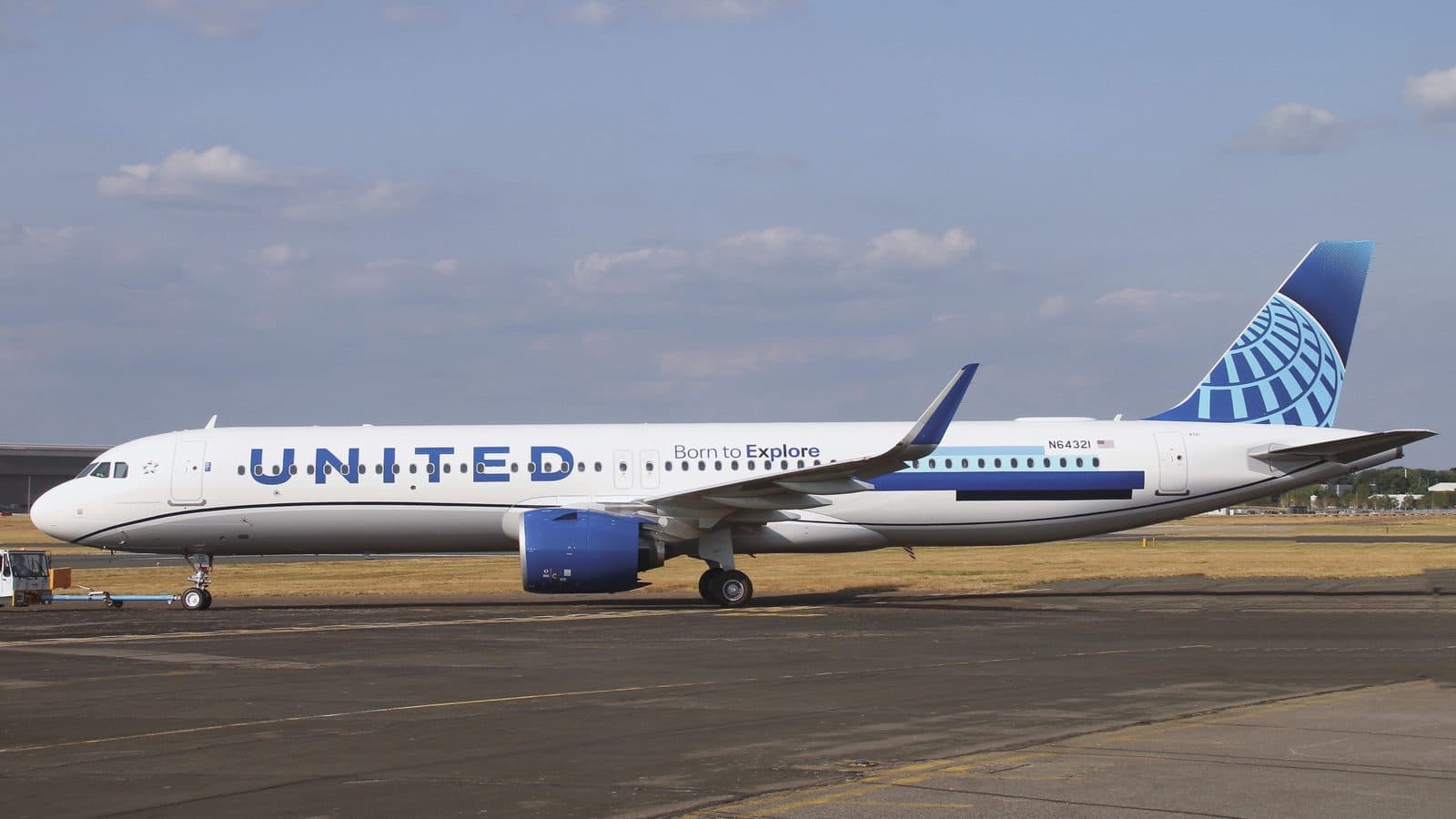 L'Airbus A321XLR N64321 de United Airlines au salon de Farnborough en juillet 2026, avec son réacteur Pratt & Whitney sous l'aile