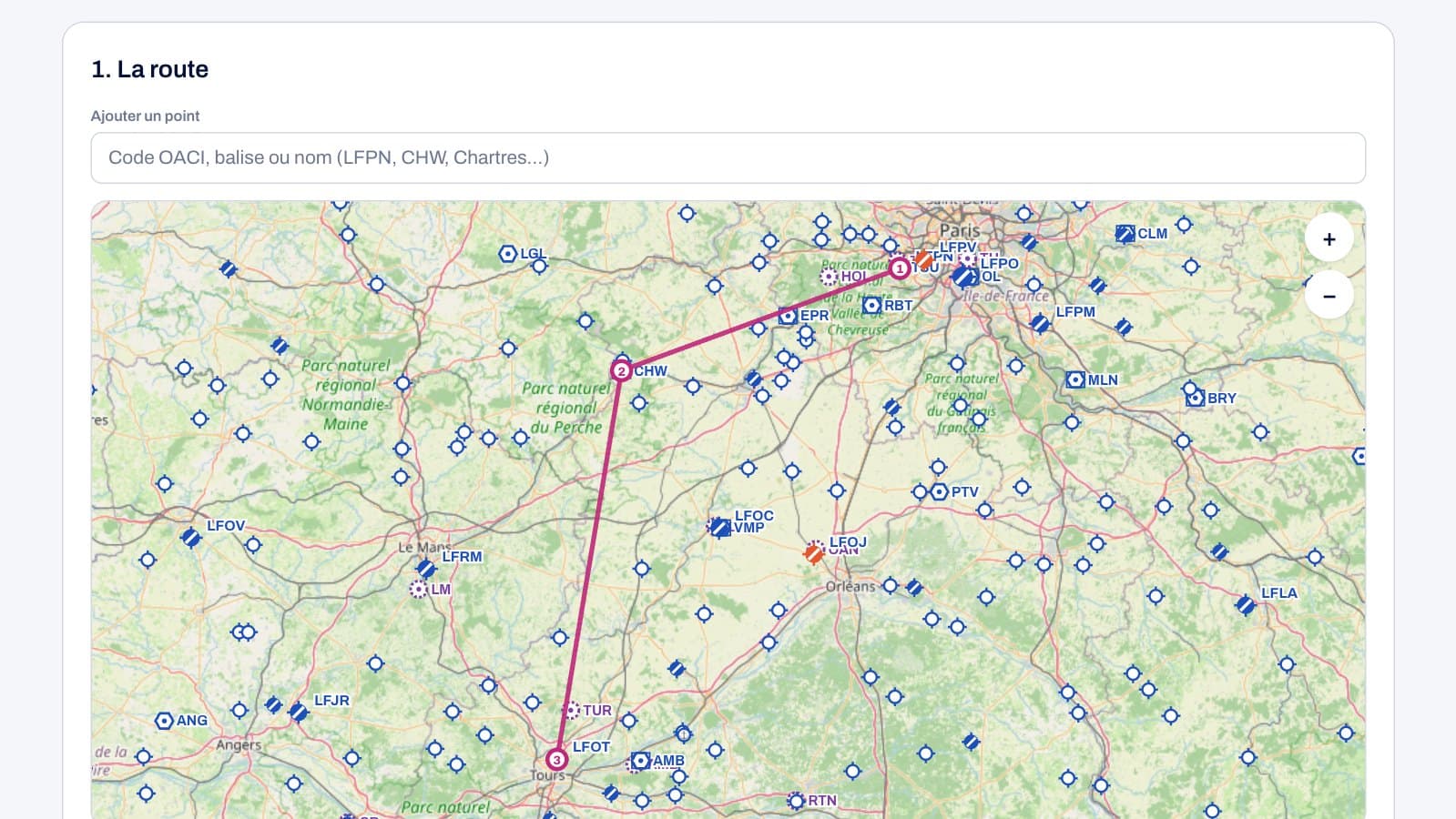 La préparation du vol : la route Toussus – Chartres – Tours tracée sur la carte des aérodromes et des balises